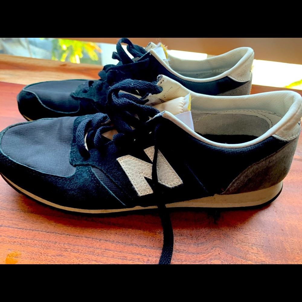 New Balance black retro shoes